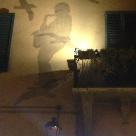 Piccolo Monolocale A Due Passi Da Piazza Maggiore Apartment Bologna Bagian luar foto
